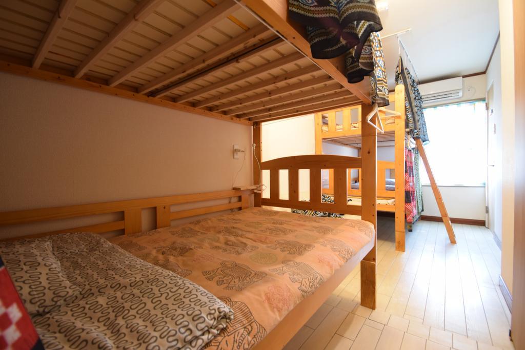 Santana Guest House Osaka Exterior foto